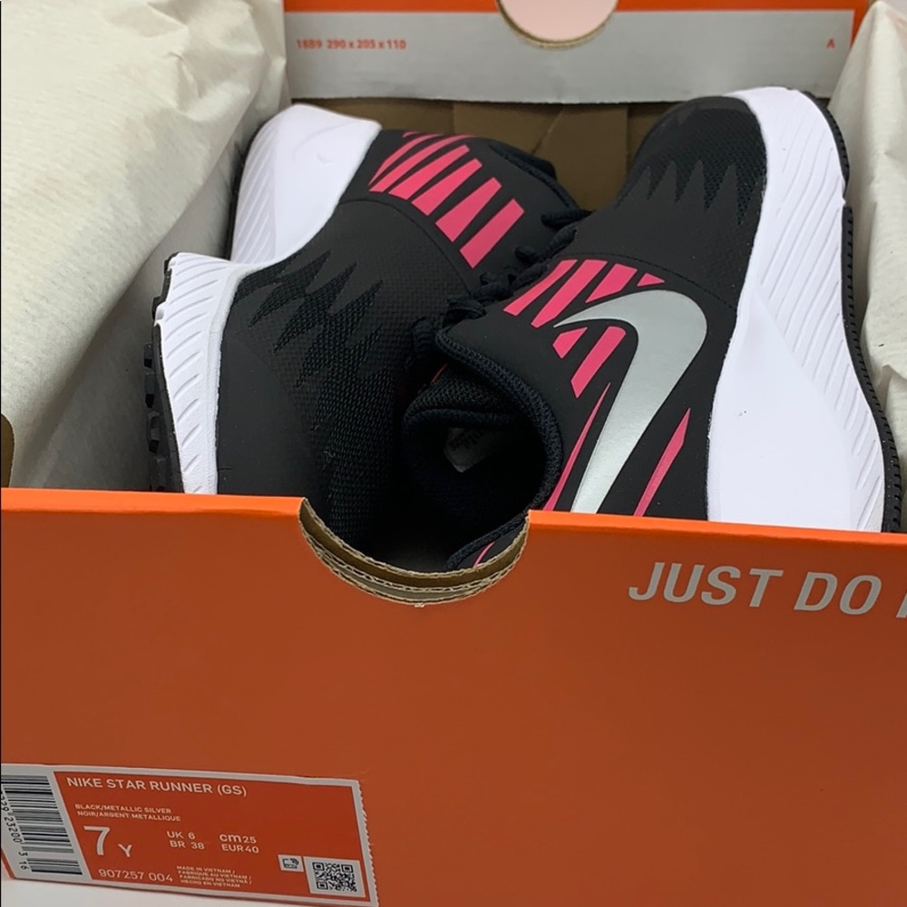 NIKE STAR RUNNER (GS) black/metallic-silver - Picture 4 of 16